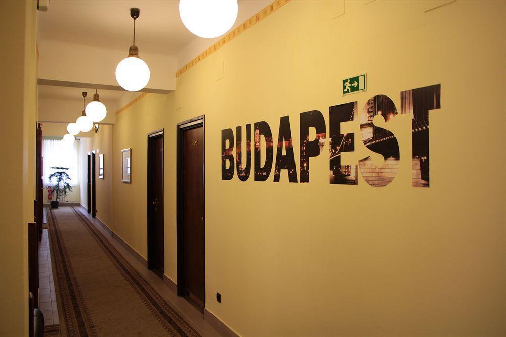 Hotel Metro Будапешт Экстерьер фото